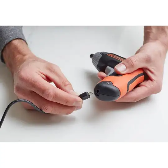 wkrętak akumulatorowy 3,6V z 10 końcówkami 1/4", Black+Decker [BCF611CK-QW] 1,5Ah