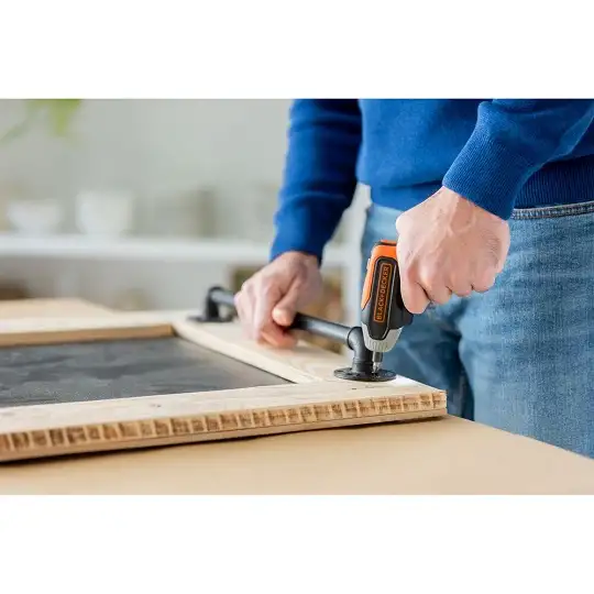 wkrętak akumulatorowy 3,6V z 10 końcówkami 1/4", Black+Decker [BCF611CK-QW] 1,5Ah