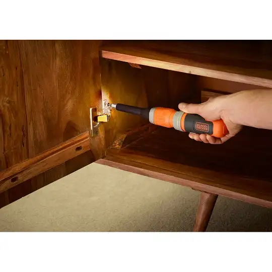 wkrętak akumulatorowy 3,6V z końcówkami 1/4", Black+Decker [BCF603C-QW] 1,5Ah