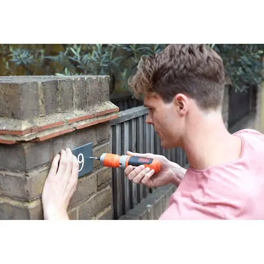 wkrętak akumulatorowy 3,6V z końcówkami 1/4", Black+Decker [BCF603C-QW] 1,5Ah