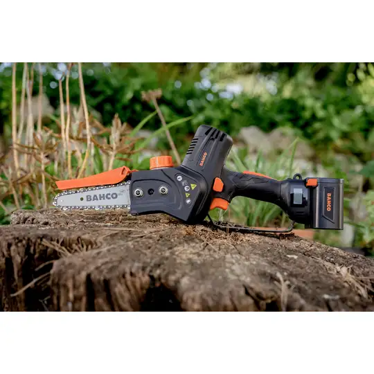 Akumulatorowa kompaktowa piła łańcuchowa 110 mm, 3x4.2Ah, Bahco [BCL15IB]