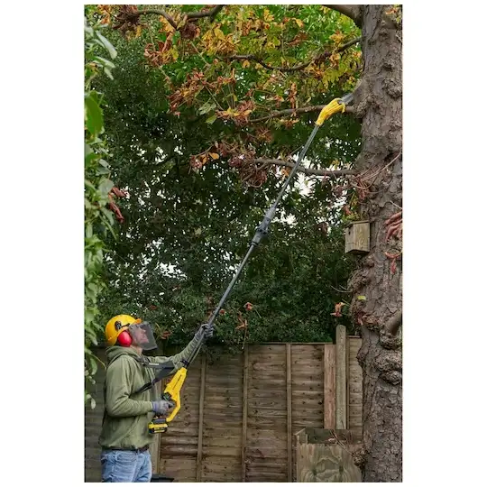 Akumulatorowa piła łańcuchowa 20CM na wysięgniku 3M, 18V, 4Ah, FATMAX V20, Stanley [SFMCPS720M1-QW]