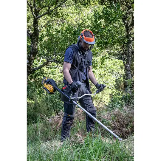 Akumulatorowa podkaszarka, 42cm, 54V XR FLEXVOLT, DEWALT [DCMST922N-XJ]