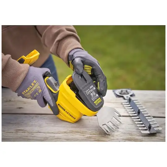 Akumulatorowe nożyce do żywopłotu 20cm, 18V FATMAX V20, STANLEY [STCSS20B-XJ]