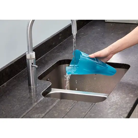 Akumulatorowy, bezworkowy odkurzacz ze stacją ładującą Wet &amp; Dry Dustbuster, Black+Decker [WDC215WA-QW] 7,2V Li-Ion