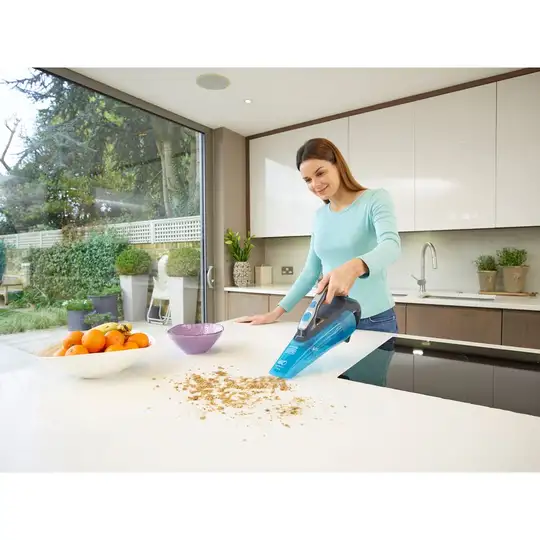 Akumulatorowy odkurzacz 10.8V Wet&amp;Dry Dustbuster Black+Decker [WDA320J-QW]