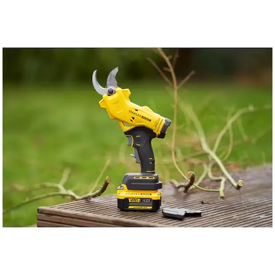 Akumulatorowy sekator do gałęzi, FATMAX V20, STANLEY [SFMCPP32B-XJ]