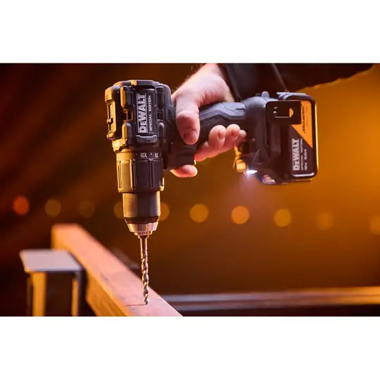 Akumulatorowy zestaw Combo DCD86M + DCG45M, 2x5Ah, 18V XR, DEWALT [DCK2223MP2T-QW] edycja MCLAREN