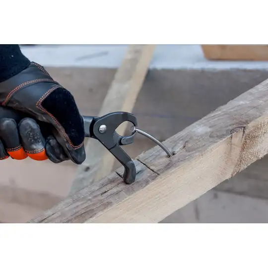 Kompaktowy przyrząd do wyciągania gwoździ ze sprężyną wewnętrzną, Bahco [36]