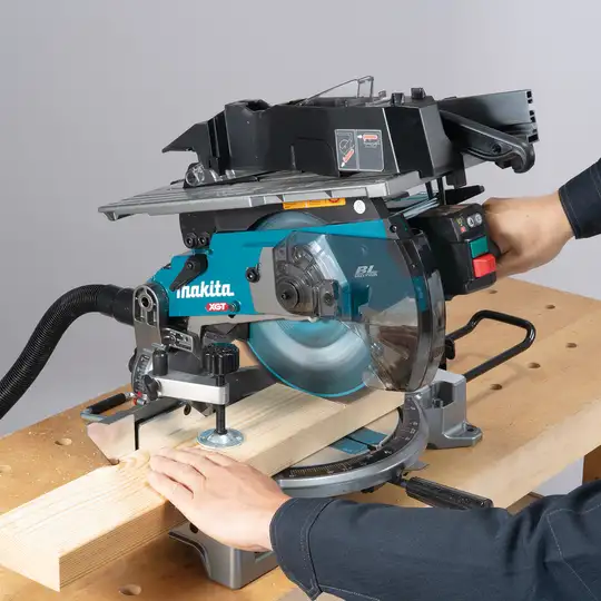 akumulatorowa pilarka stołowa/ukośnica, 260/30mm, AWS, 40V MAX, XGT, Makita [LH001GZ]