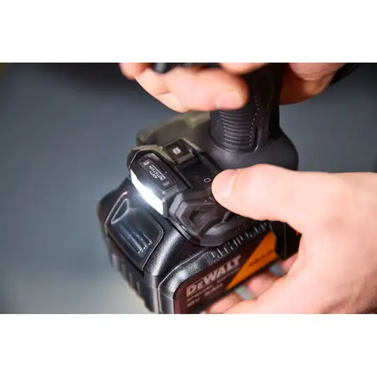 akumulatorowa wiertarko-wkrętarka udarowa 18V, 2x5Ah, XR, DEWALT [DCD86MP2KT-QW] edycja MCLAREN + zestaw akcesoriów