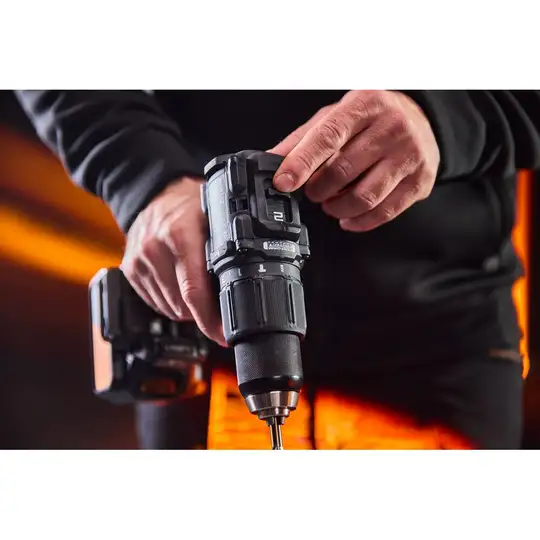 akumulatorowa wiertarko-wkrętarka udarowa 18V, 2x5Ah, XR, DEWALT [DCD86MP2KT-QW] edycja MCLAREN + zestaw akcesoriów