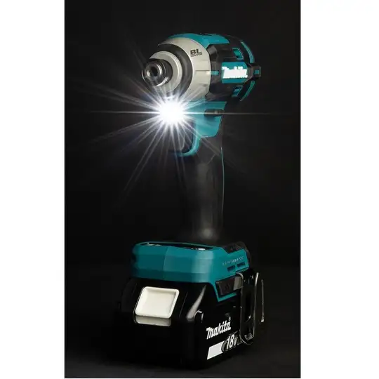 akumulatorowa wkrętarka udarowa 1/4", 210Nm, 18V, Makita [DTD201Z] LXT
