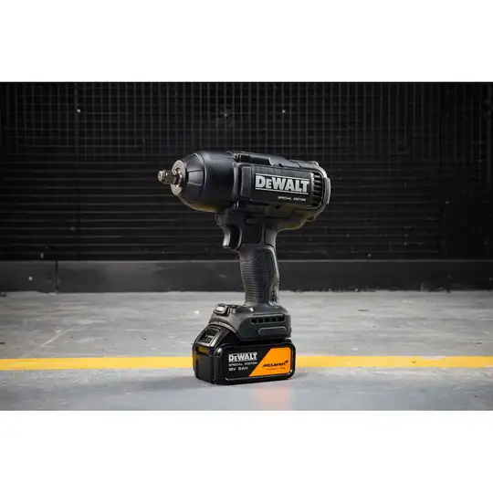akumulatorowy klucz udarowy 1/2", 1898Nm, 18V XR, DeWalt [DCF99MP2T-QW] edycja MCLAREN