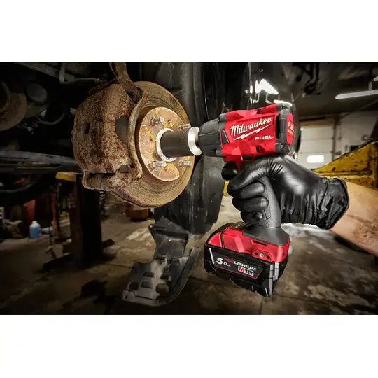 akumulatorowy klucz udarowy, 1/2", 18V, M18 FUEL, 745 Nm, M18 FMTIW2F12-0, Milwaukee [4933498057]