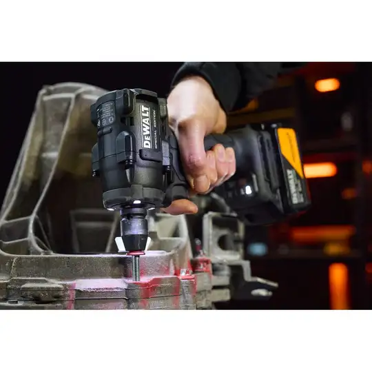 akumulatorowy klucz udarowy 1/2", 406Nm, 2x5.0Ah, 18V XR, DeWalt [DCF92MP2T-QW] edycja MCLAREN