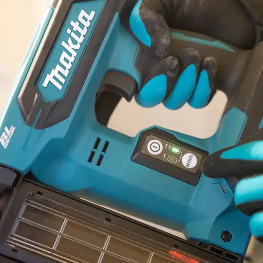 gwoździarka akumulatorowa, 15-50 mm, 18V Makita [DBN501ZJ]