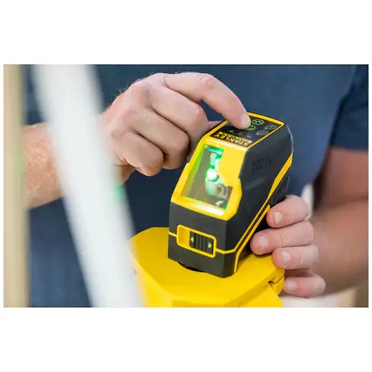 samopoziomujący laser krzyżowy z wiązką zieloną, FCL-G, FATMAX, Stanley [FMHT77586-1] zasięg do 30m.