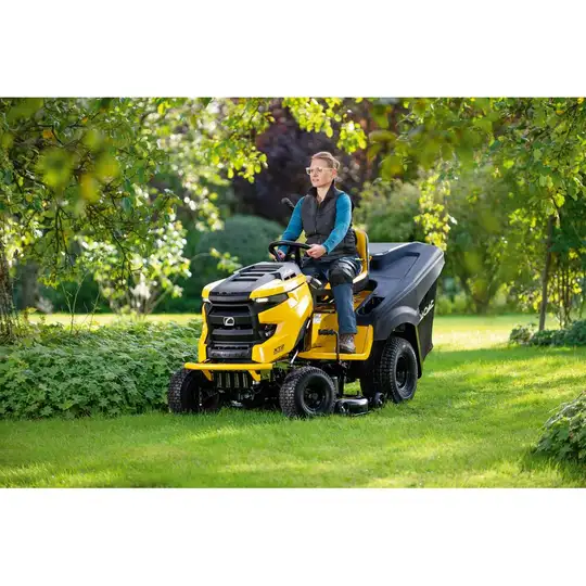 spalinowy traktorek ogrodowy, kosiarka, szerokość koszenia 106cm, XT2 QR106, Cub Cadet [13AFA1TR603]