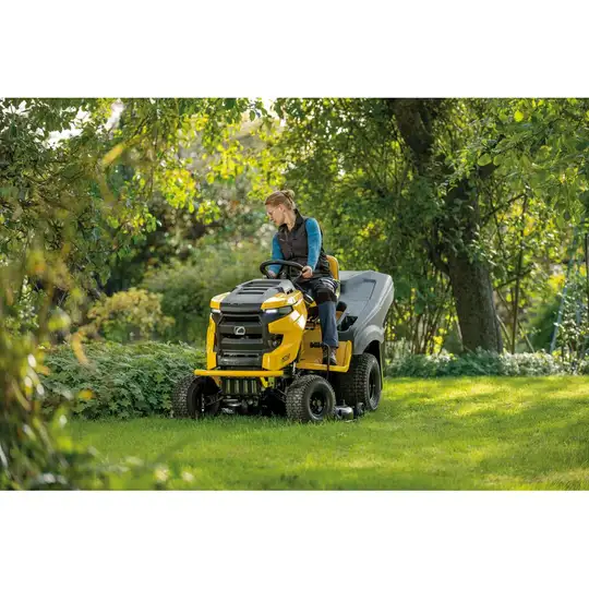 spalinowy traktorek ogrodowy, kosiarka, szerokość koszenia 106cm, XT2 QR106, Cub Cadet [13AFA1TR603]