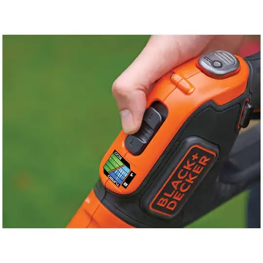 Akumulatorowa podkaszarka do trawy 28cm, 2,0Ah, 18V, Black+Decker [STC1820EPC-QW]