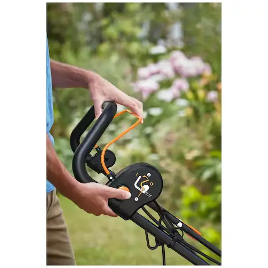 Wertykulator z funkcją aeratora, 1200W, 30cm, Black+Decker [BEOEP320-QS]