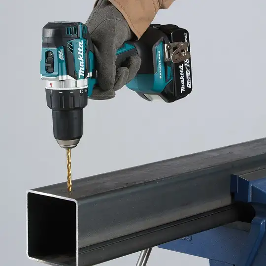 akumulatorowa wiertarko-wkrętarka 18V + 3 pogłębiacze stożkowe, Makita [DDF484RTE+POGŁĘBIACZE] 2x5,0 Ah, Li-Ion