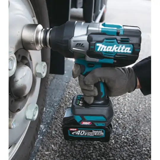 akumulatorowy klucz udarowy 3/4", 40V max Li-Ion, 2x4,0Ah, serii XGT Makita [TW001GM201]
