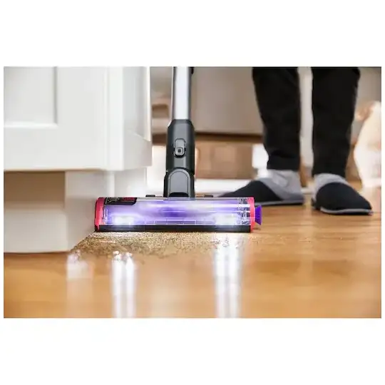 akumulatorowy odkurzacz pionowy 4w1 z zintegrowanym akumulatorem, 21V/4Ah, Black+Decker [BHFEA640WP-QW]