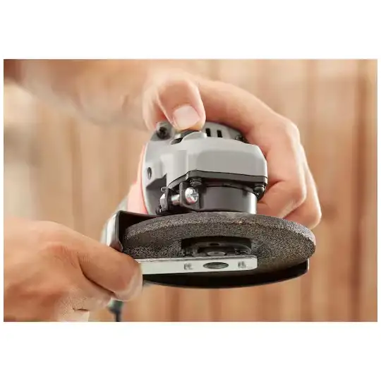 szlifierka kątowa 710W, 115mm Black+Decker [BEG010-QS]