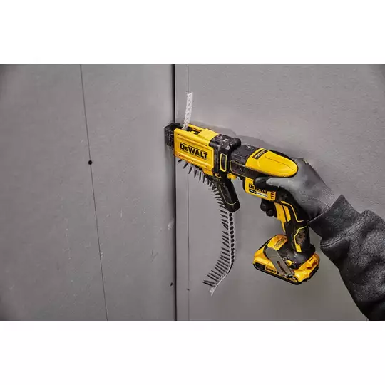 akumulatorowa wkrętarka do płyt G-K, 18V XR Li-Ion 2x2,0Ah DeWalt [DCF620D2K]