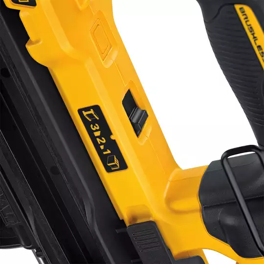akumulatorowa gwoździarka do betonu 18V Li-Ion 2x5,0Ah DeWalt [DCN890P2] 