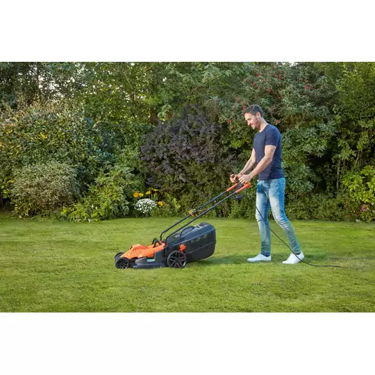 Kosiarka elektryczna 34cm, 1400W Black+Decker [BEMW461BH-QS]