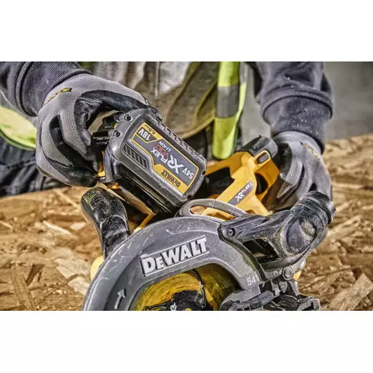 wysokoobrotowa pilarka tarczowa 190mm, Li-lon 54V XR FLEXVOLT DeWALT [DCS577N]