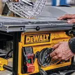 Pilarka stołowa DeWALT DWE7492 – profesjonalizm w Twoim warsztacie